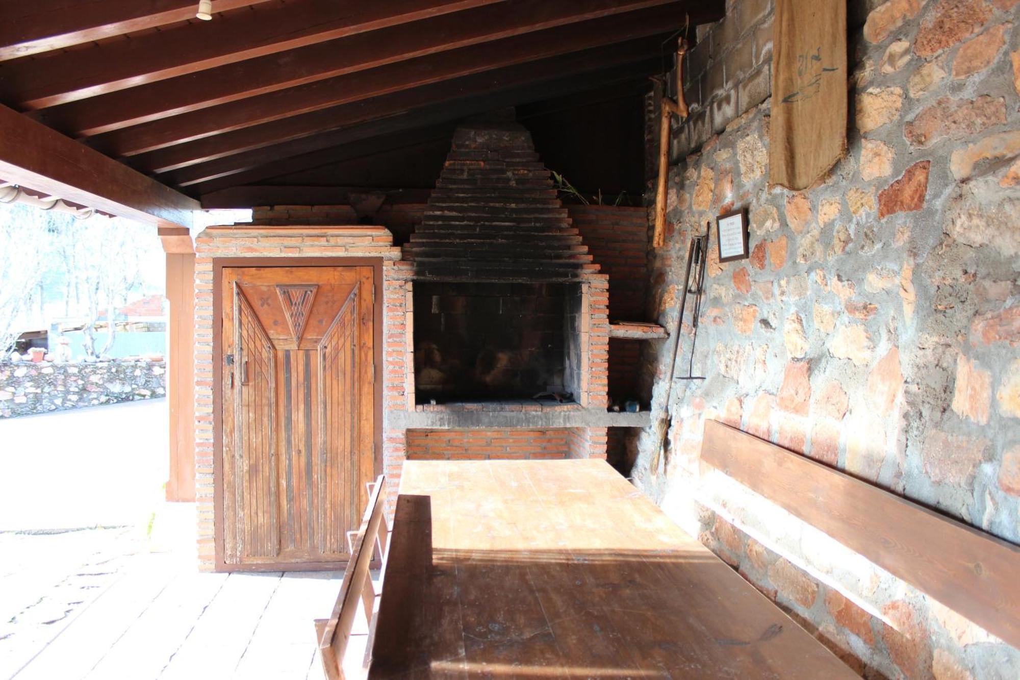 Gasthaus La Chimenea De Soria I Y I I Espeja de San Marcelino Exterior foto